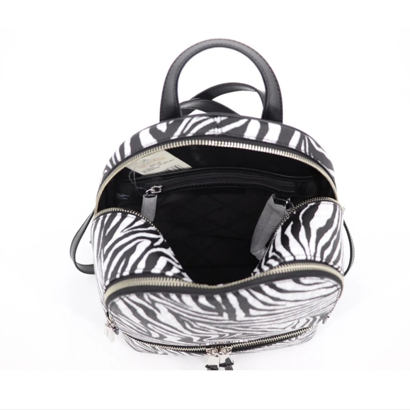 💼Michael Kors Rhea Zip Medium  Backpack - Picture 9 of 16